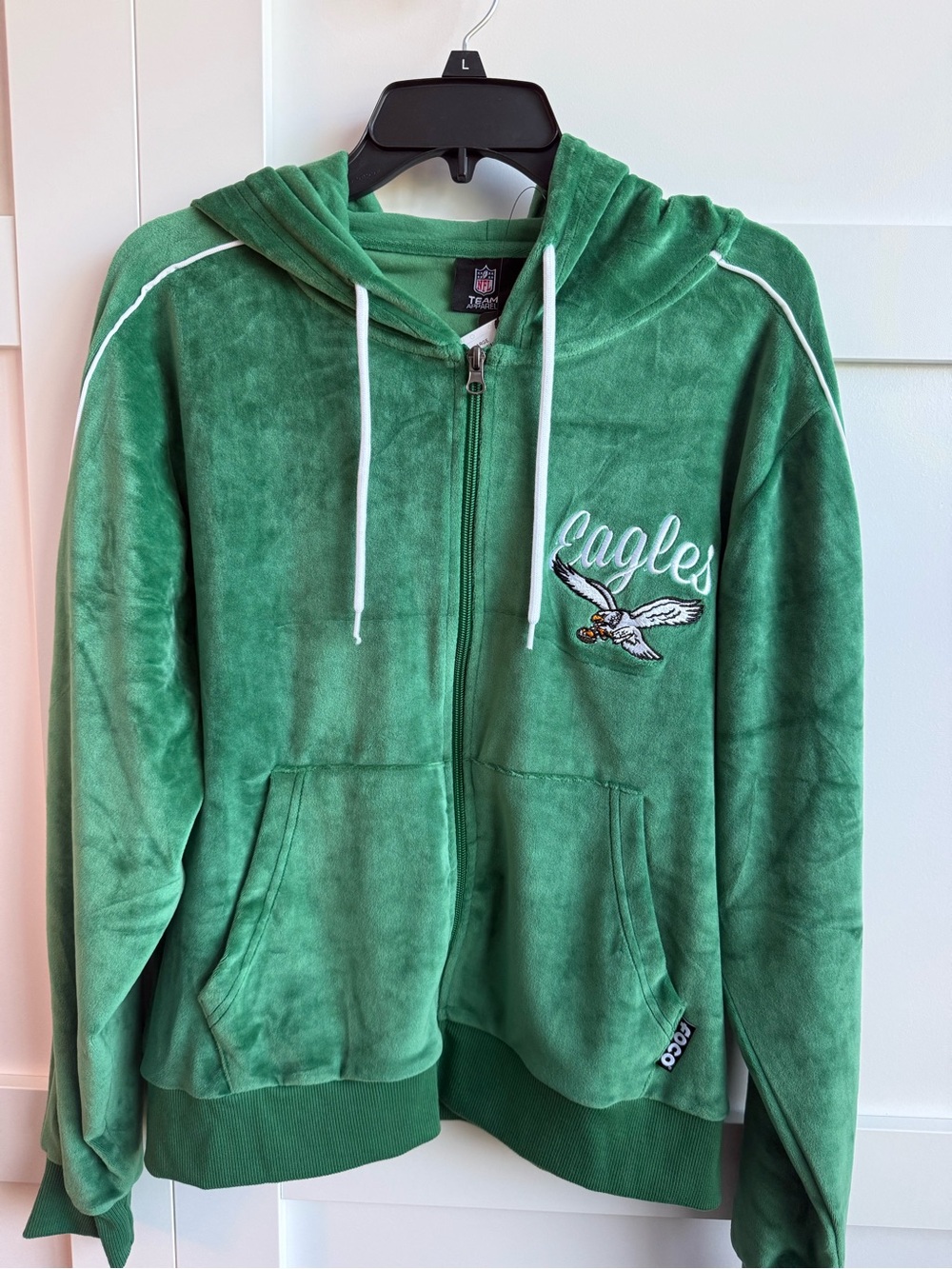 NWT Philadelphia Eagles Women’s Green Velour Hooded Zip Jacket - size L